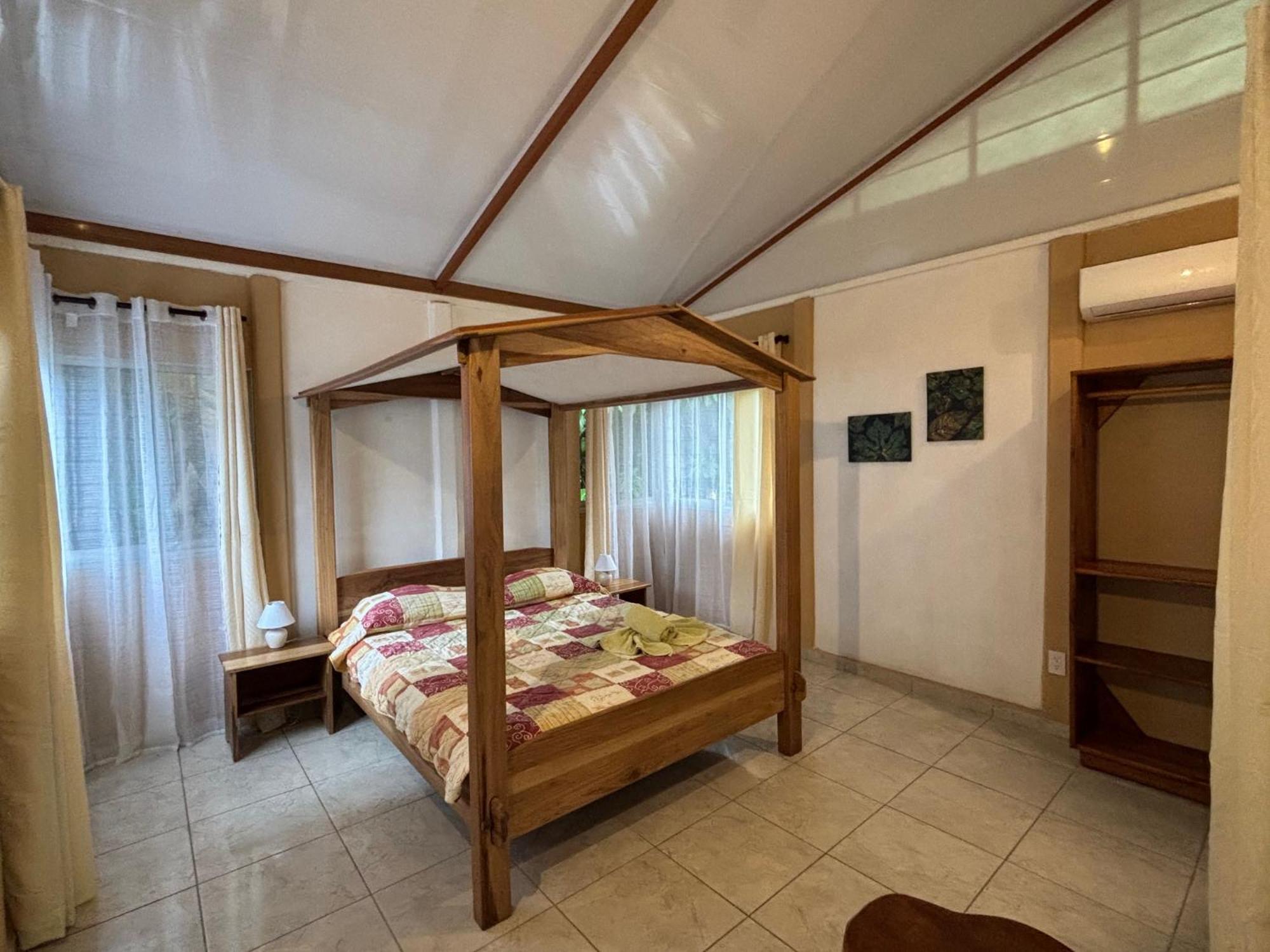 קאוויטה Hotel Suizo Loco Lodge & Resort מראה חיצוני תמונה