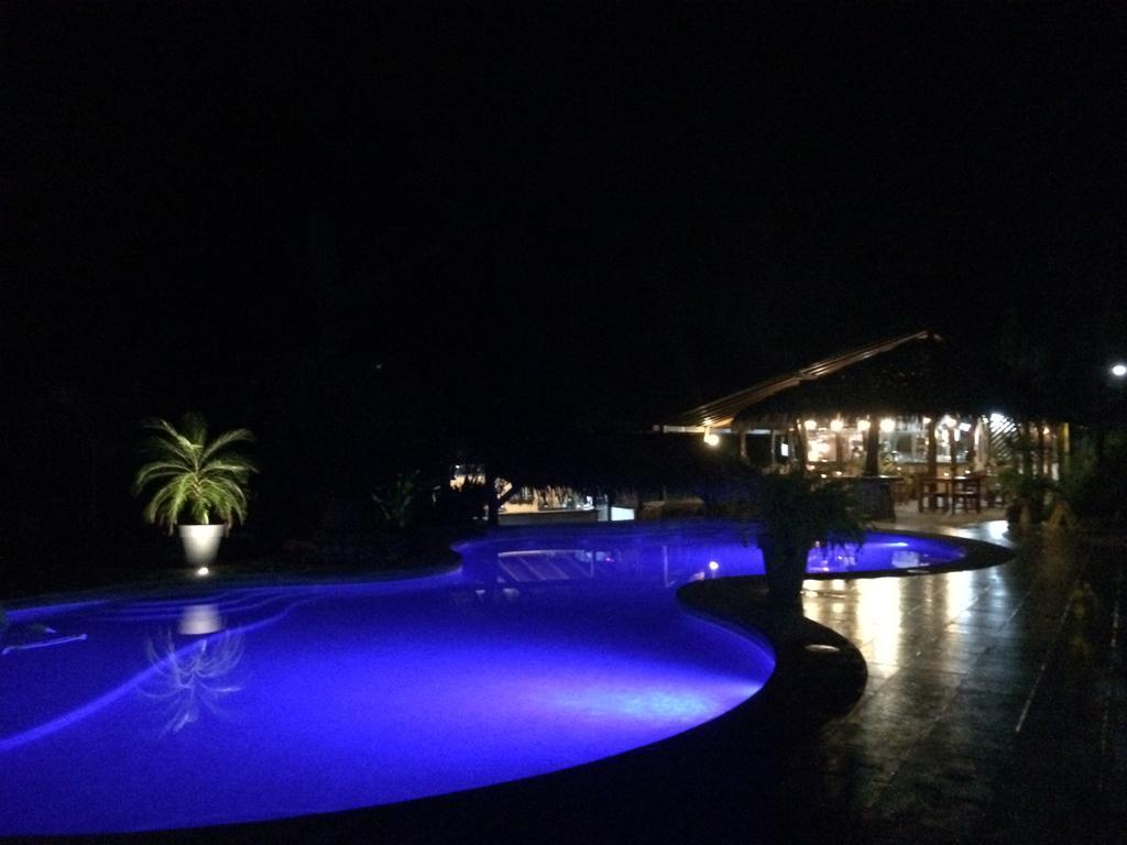 קאוויטה Hotel Suizo Loco Lodge & Resort מראה חיצוני תמונה